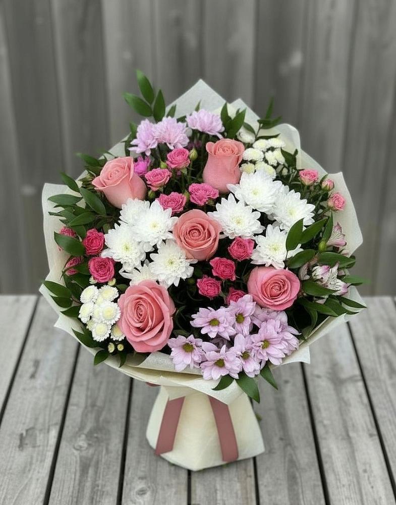 Букет цветов из: Альстромерии, Гвоздики, Розы и Хризантемы в Сосновом Бору