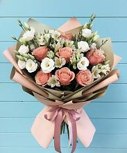 Букет цветов из:  Розы, Альстромерии и Лизиантусы в Сосновом Бору