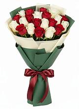 Букет Микс из красных и белых роз #REPLACE_PRED# Сосновом Бору