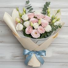 Букет цветов из:  Лизиантусы в Сосновом Бору