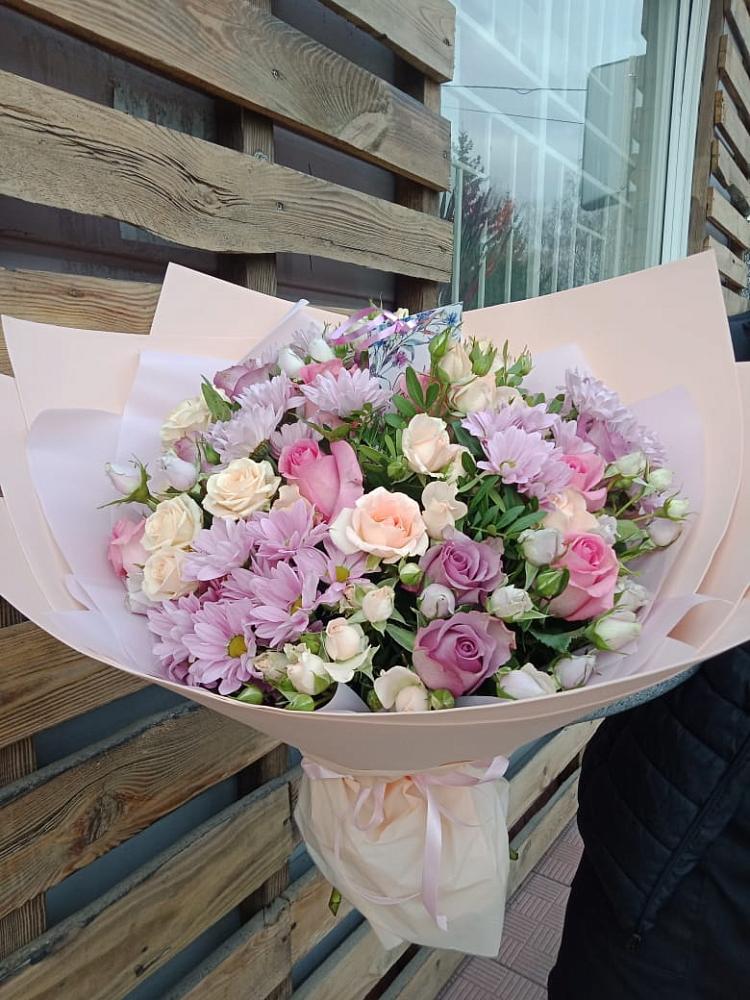 Букет цветов из: Розы и Хризантемы в Сосновом Бору