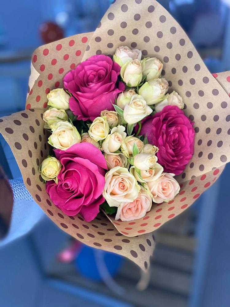 Букет цветов из: Розы в Сосновом Бору