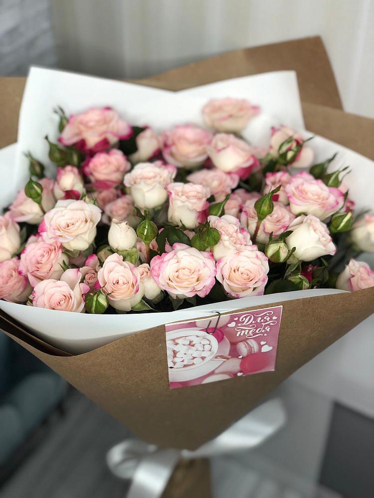 Букет цветов из: Розы в Сосновом Бору