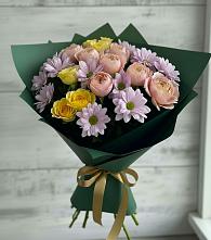 Букет цветов из:  Хризантемы и Розы в Сосновом Бору