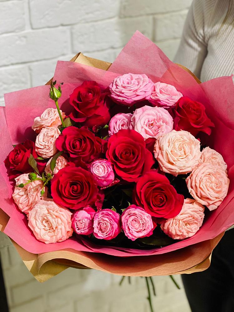 Букет цветов из: Розы в Сосновом Бору