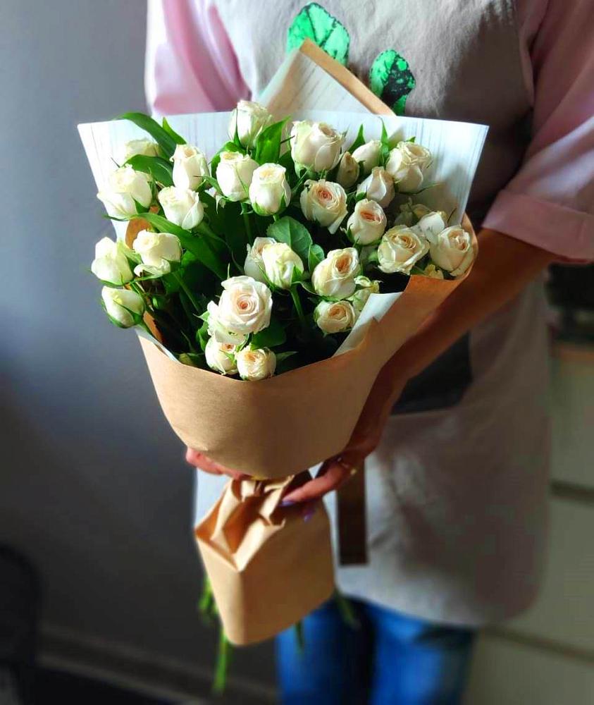Букет цветов из: Розы в Сосновом Бору