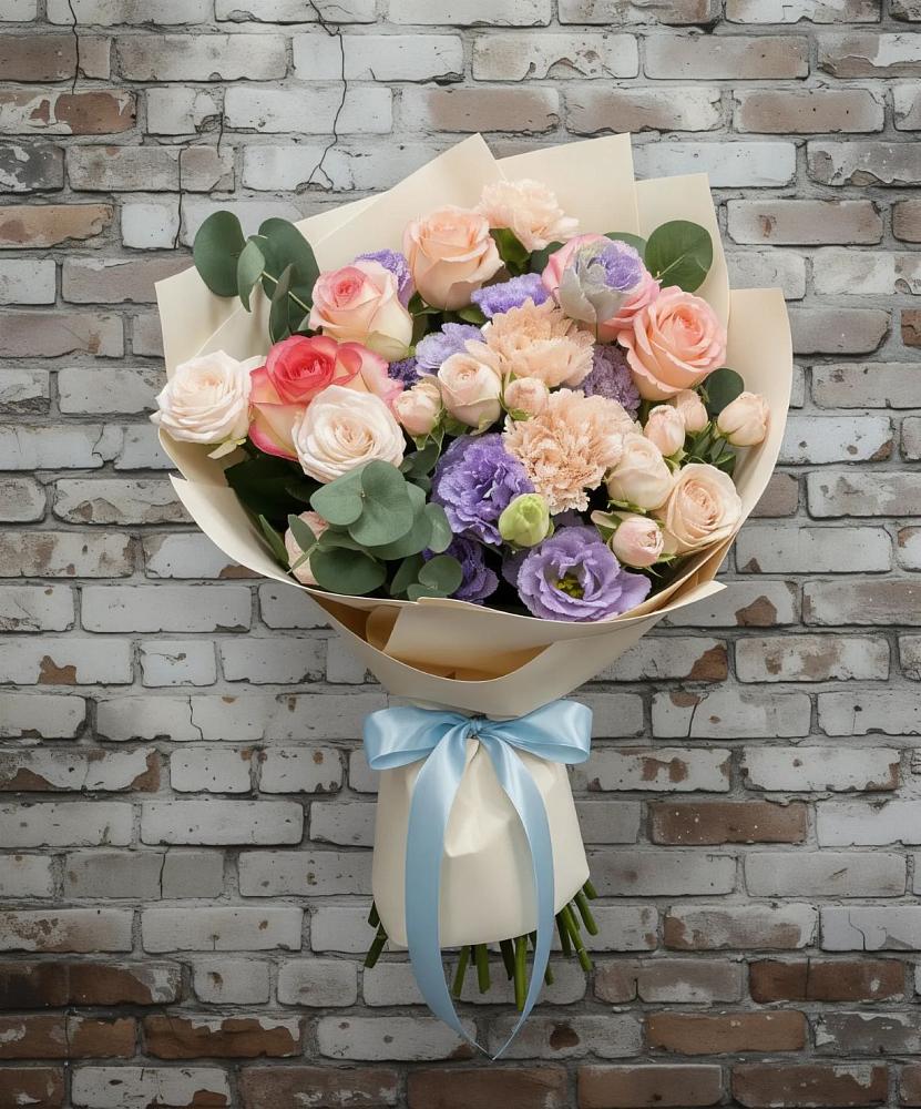 Букет цветов из: Розы, Лизиантусы и Гвоздики в Сосновом Бору