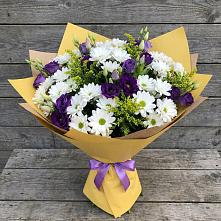 Букет цветов из:  Ирисы, Хризантемы и Ромашки в Сосновом Бору