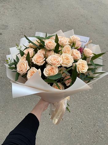 Букет Кремовые розы Латте в Сосновом Бору