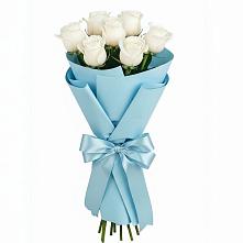 Букет 7 белых роз Проуд в Сосновом Бору