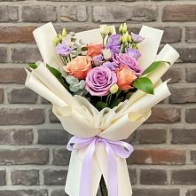 Букет цветов из:  Лизиантусы и Розы #REPLACE_PRED# Сосновом Бору