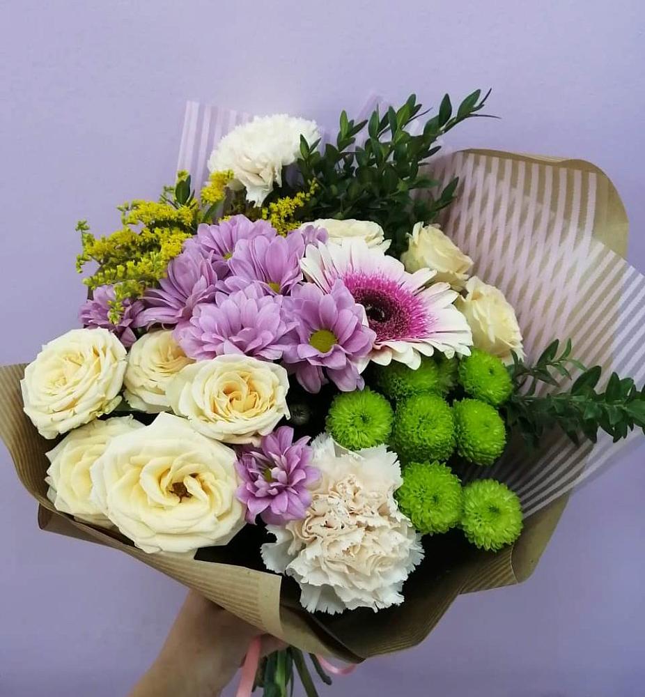 Букет цветов из: Хризантемы, Розы, Гвоздики и Герберы в Сосновом Бору