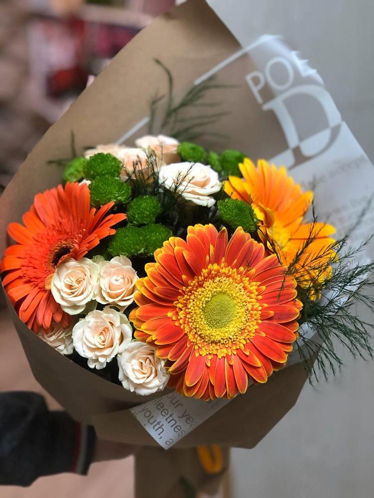 Букет цветов из: Герберы, Хризантемы и Розы в Сосновом Бору